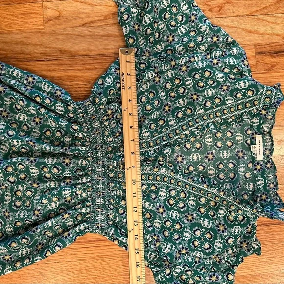 Max Studio Green and White Patterned Maxi Dress size small, about 48 inches long - Picture 5 of 7